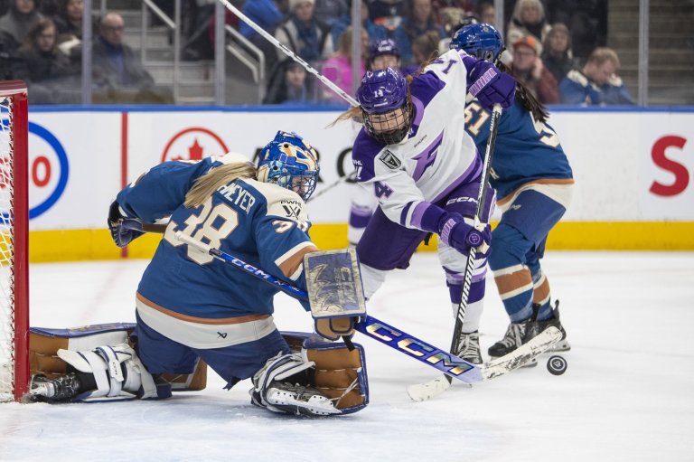 Goldeneyes embrace positives of tough start on the road | iNFOnews.ca