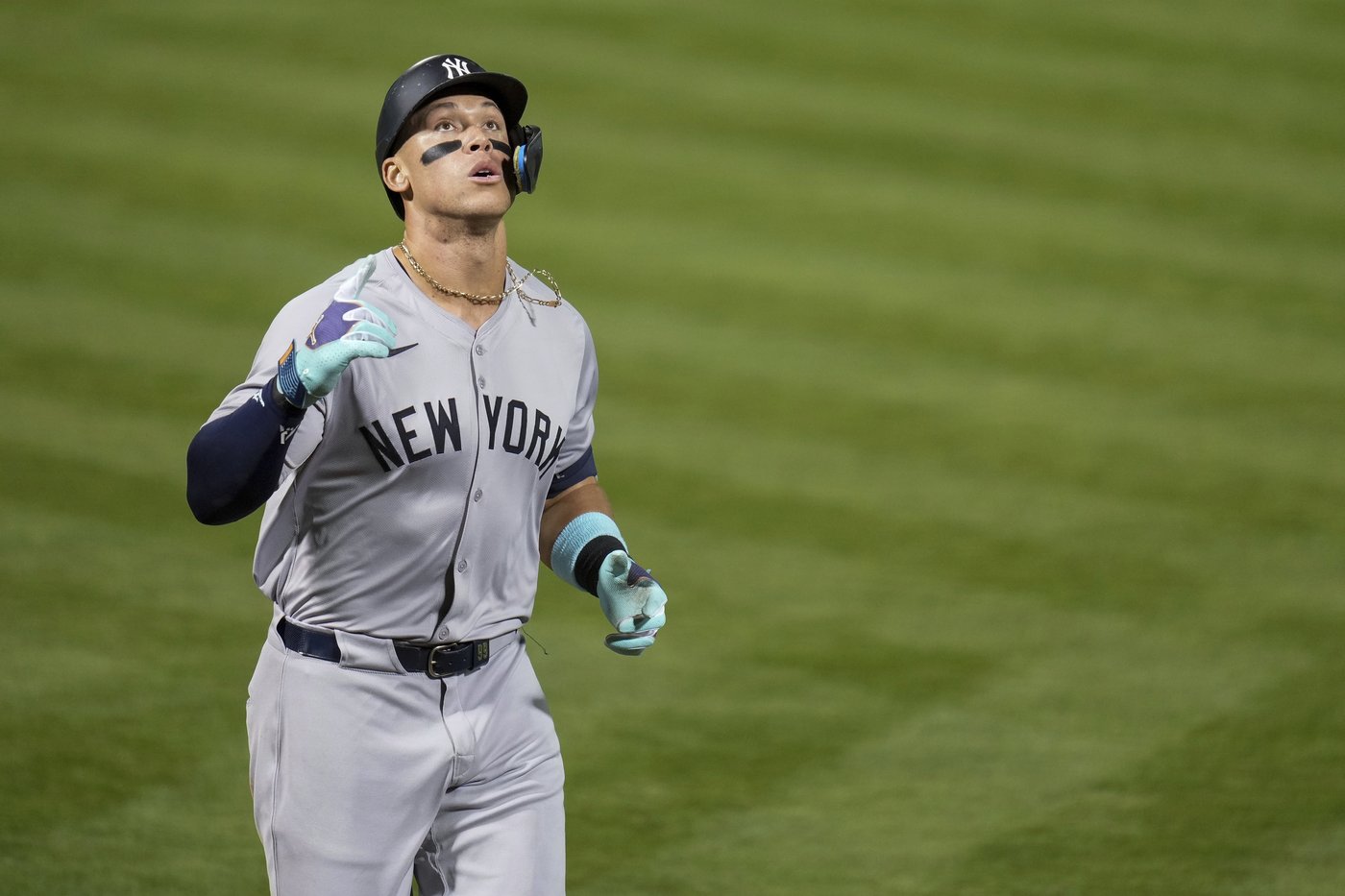 Judge hits major league-leading 54th homer, Stanton, Volpe also connect as Yankees pound A's 10-0 | iNFOnews.ca