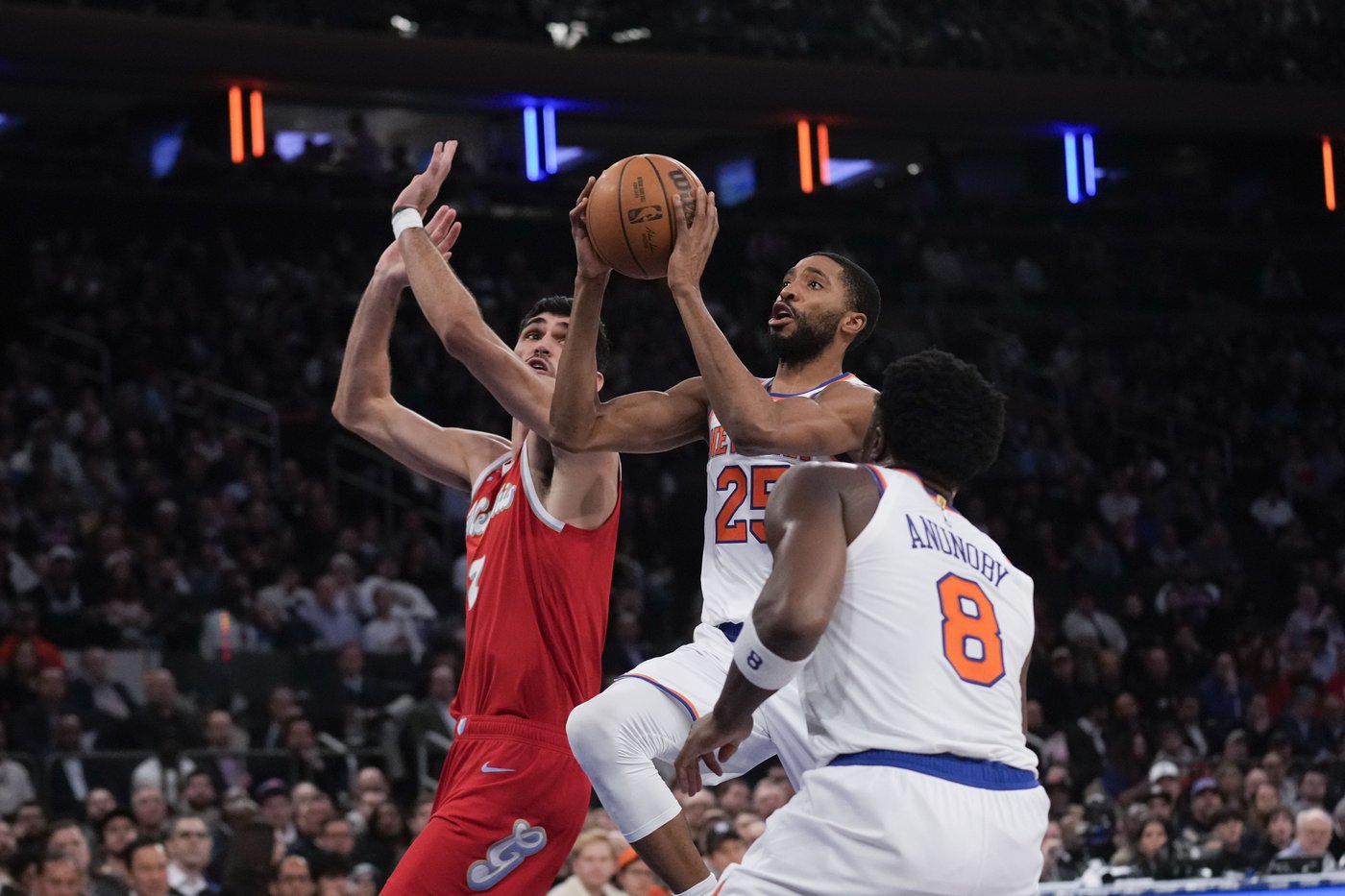 Knicks surpass 140 for second straight game, snap Grizzlies' 6-game win streak with 143-106 rout | iNFOnews.ca
