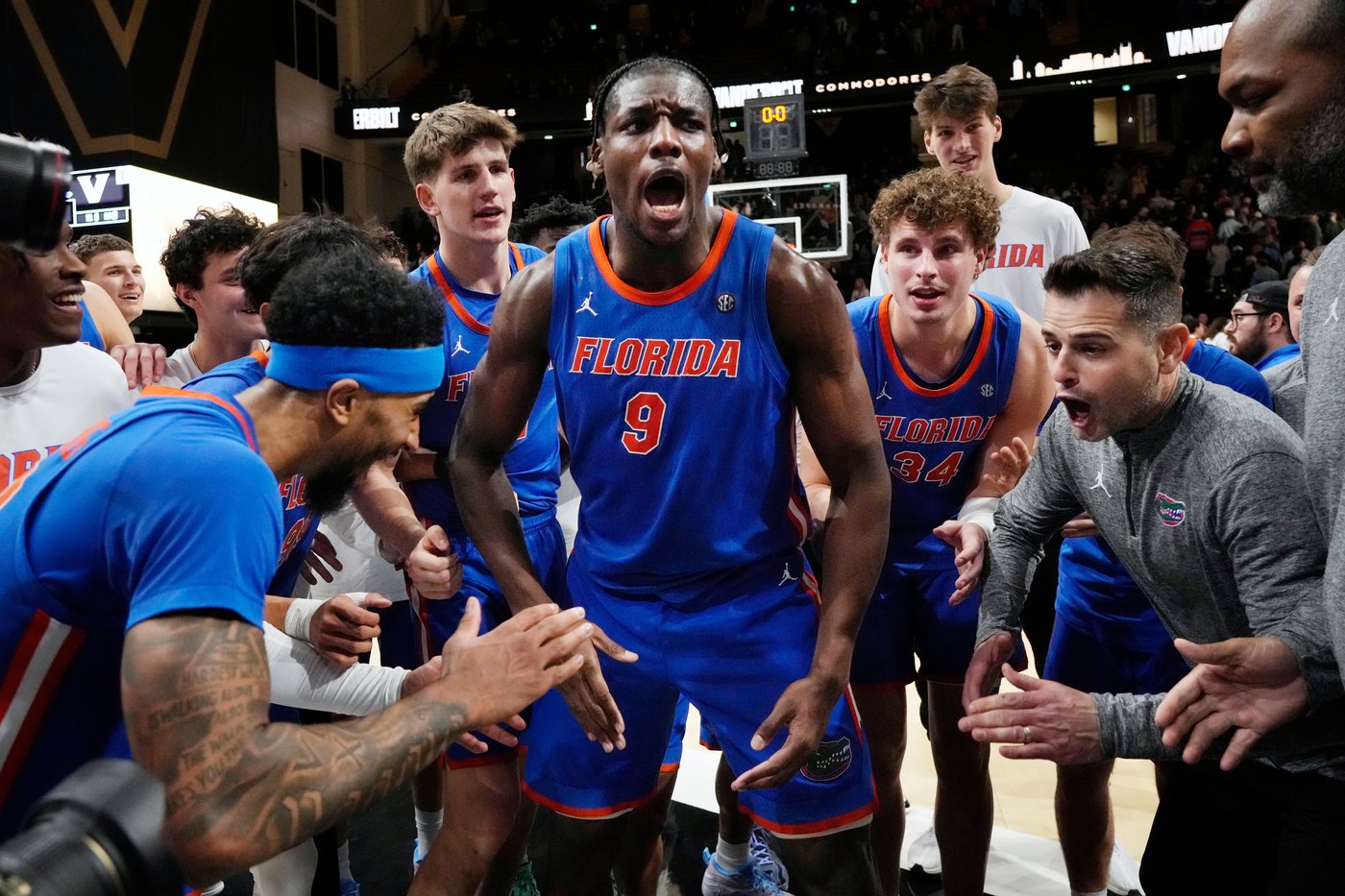 Florida's Rueben Chinyelu is emerging as the most complete big man in the SEC | iNFOnews.ca