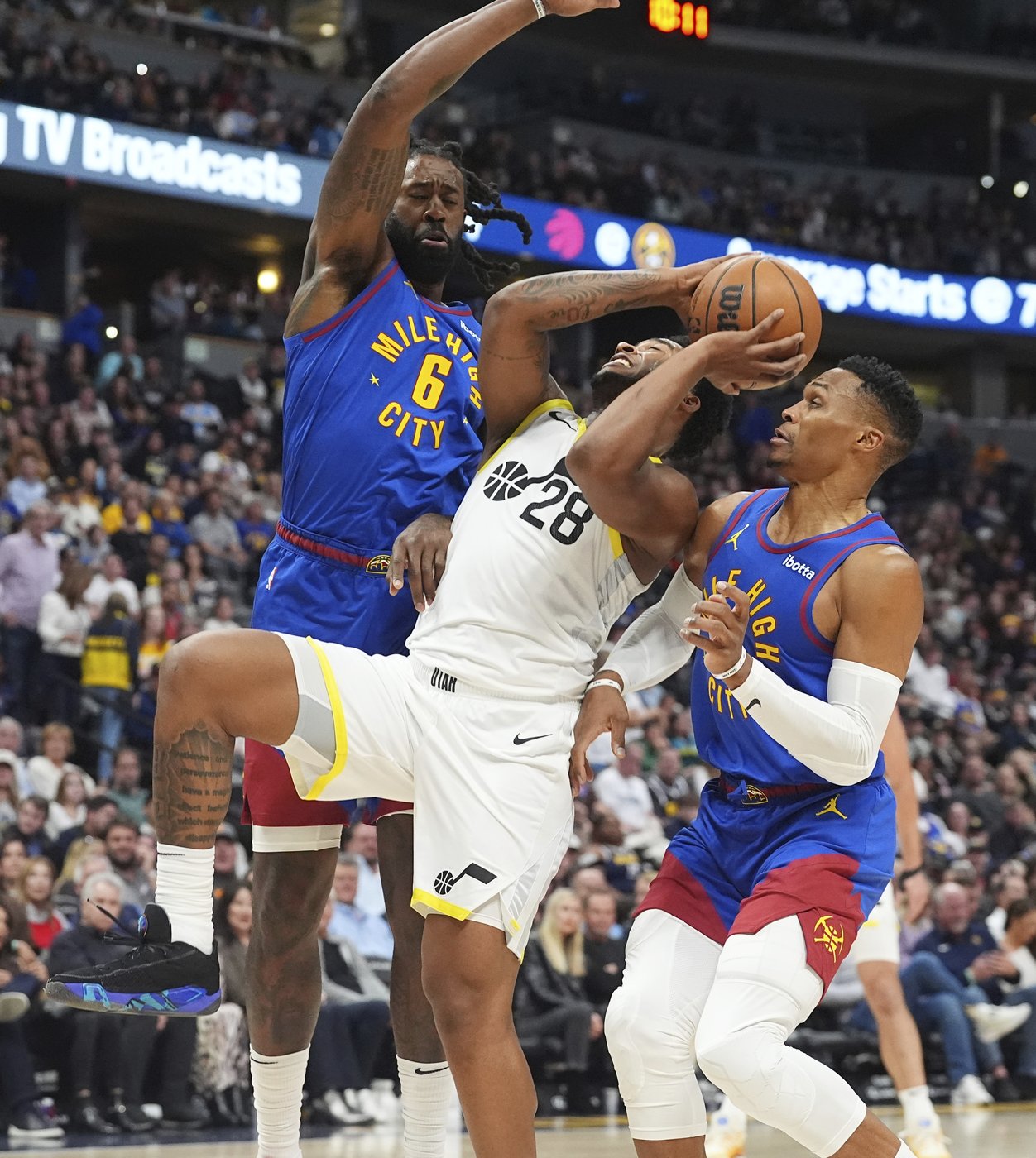 Nikola Jokic scores team-high 27 points, leading the Nuggets past the Jazz 129-103 | iNFOnews.ca