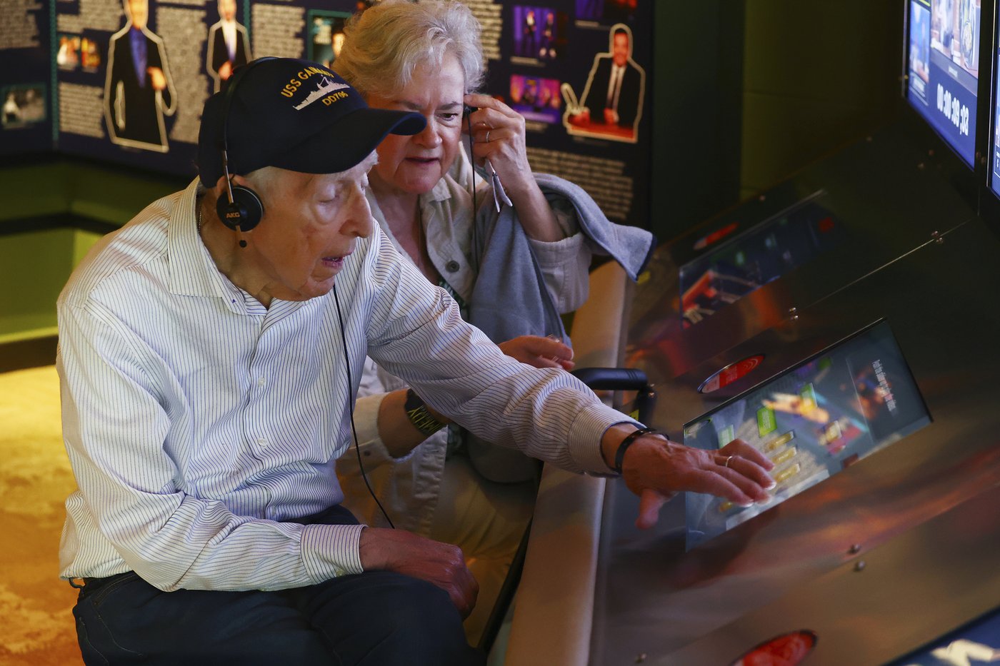 Memory cafes at the National Comedy Center ignite laughter and connection for dementia patients | iNFOnews.ca