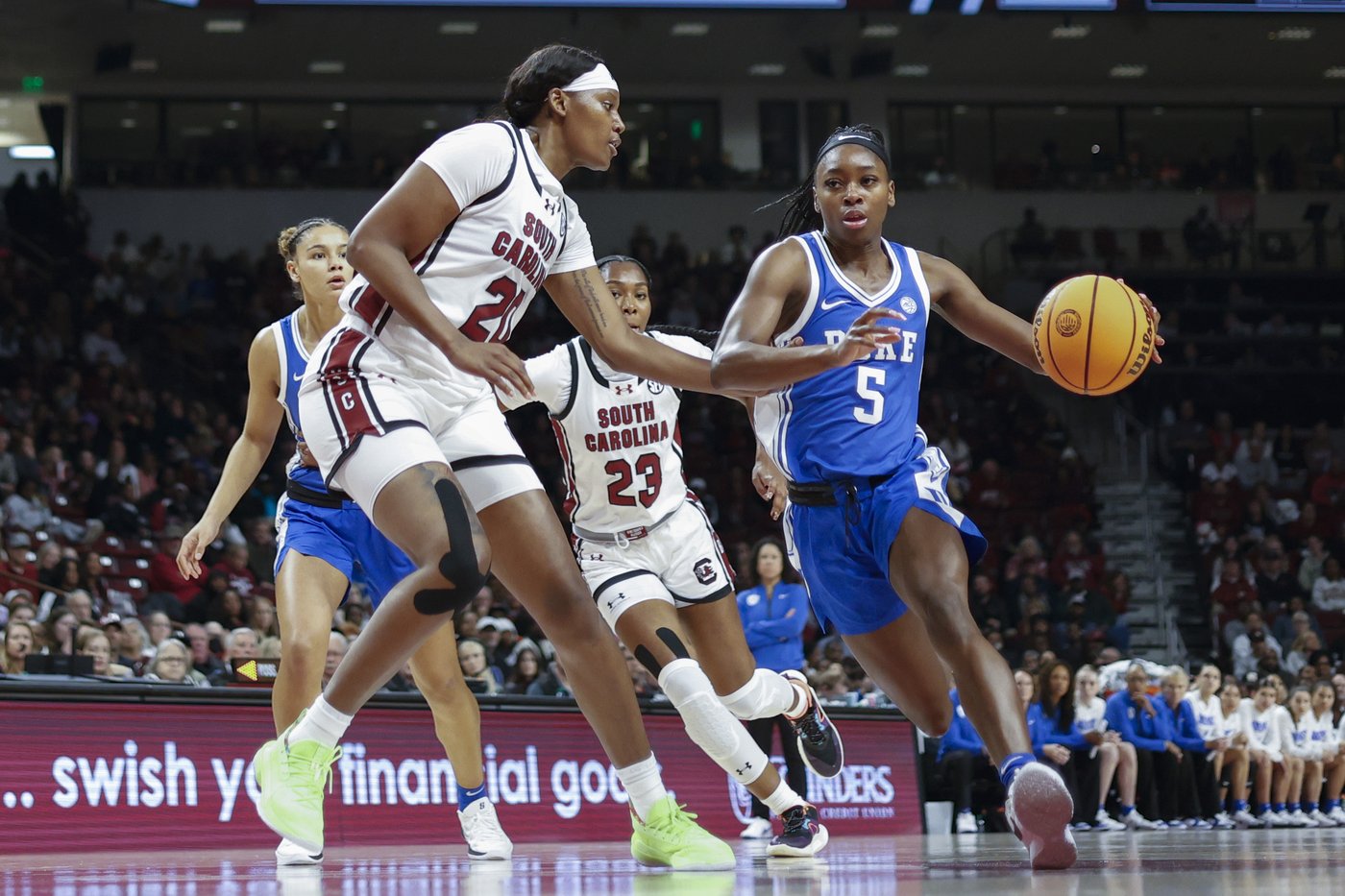 No. 3 South Carolina women hold off No. 8 Duke 81-70 for 62nd straight home win | iNFOnews.ca No. 3 South Carolina women hold off No. 8 Duke 81-70 for 62nd straight home win | iNFOnews.ca