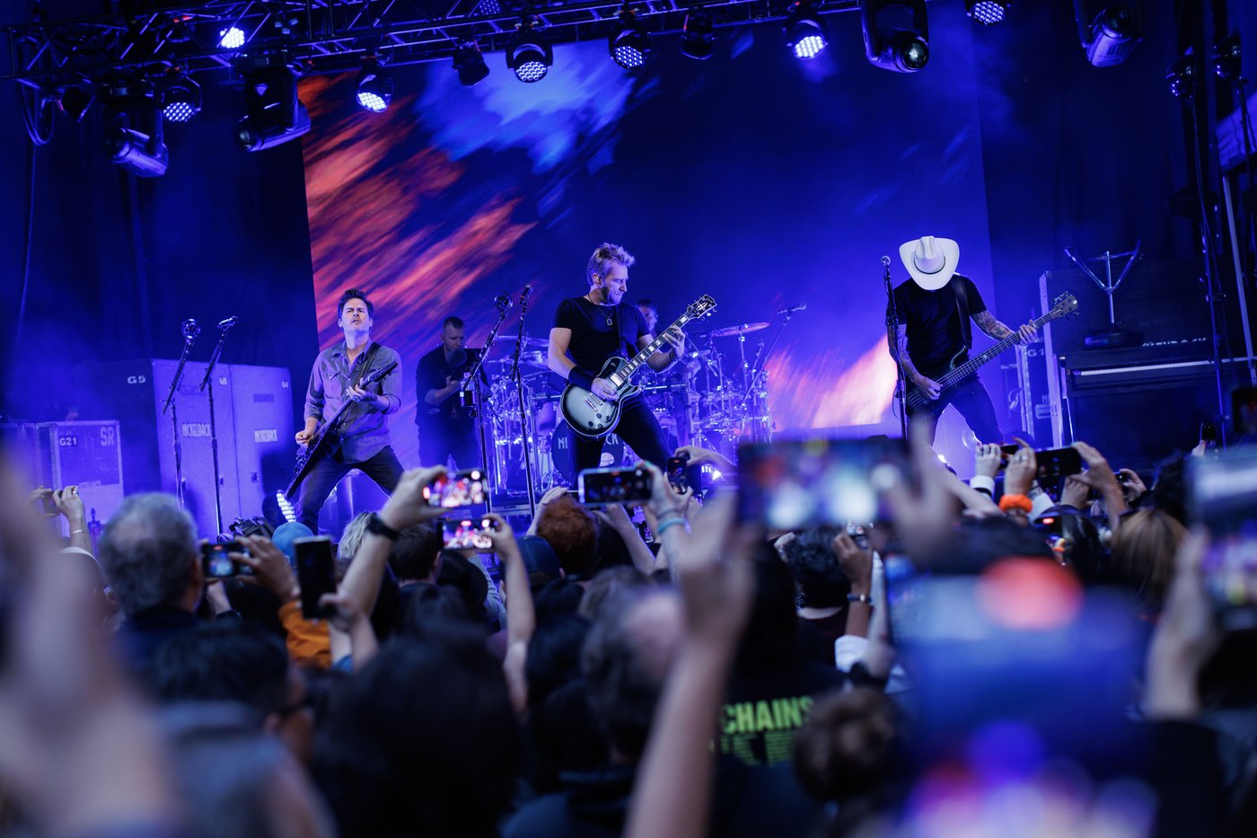 'The dads are getting divorced': Three Days Grace hits new highs as Y2K-era rock surges back | iNFOnews.ca 'The dads are getting divorced': Three Days Grace hits new highs as Y2K-era rock surges back | iNFOnews.ca