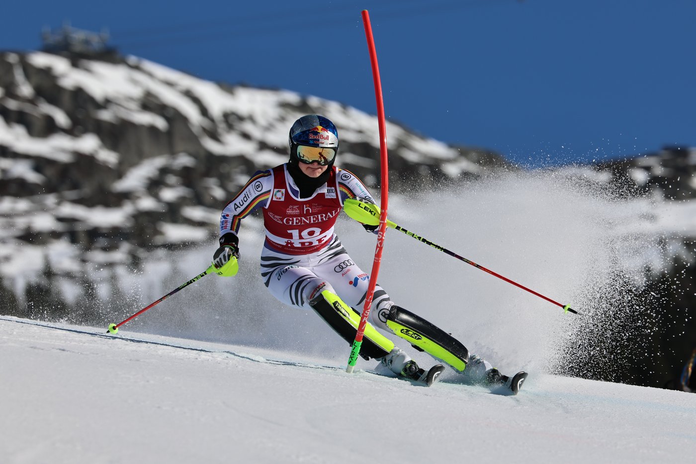 Olympic champion Shiffrin takes record 8th slalom win of season but main rival Aicher is 2nd | iNFOnews.ca Olympic champion Shiffrin takes record 8th slalom win of season but main rival Aicher is 2nd | iNFOnews.ca