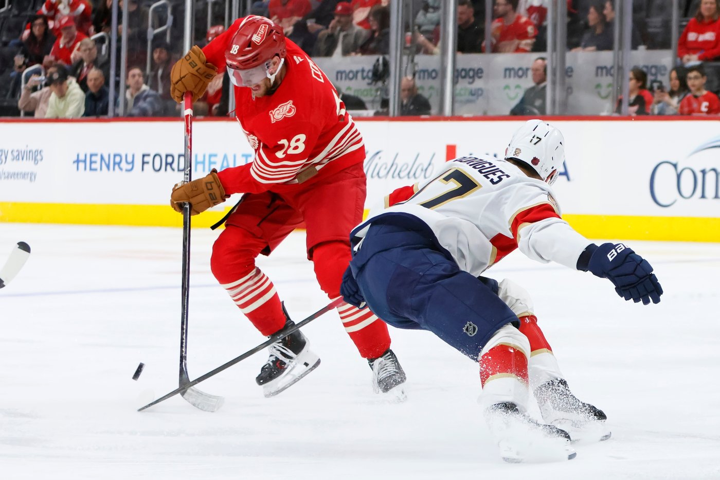 Matthew Tkachuk has hat trick, Panthers beat Red Wings 3-1 to end 4-game losing streak | iNFOnews.ca