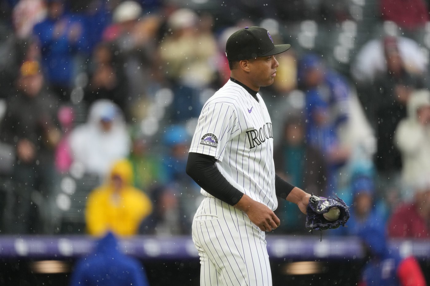 Josh Jung hits tiebreaking single in 9th inning as Rangers rally for 5-4 win over Rockies | iNFOnews.ca Josh Jung hits tiebreaking single in 9th inning as Rangers rally for 5-4 win over Rockies | iNFOnews.ca