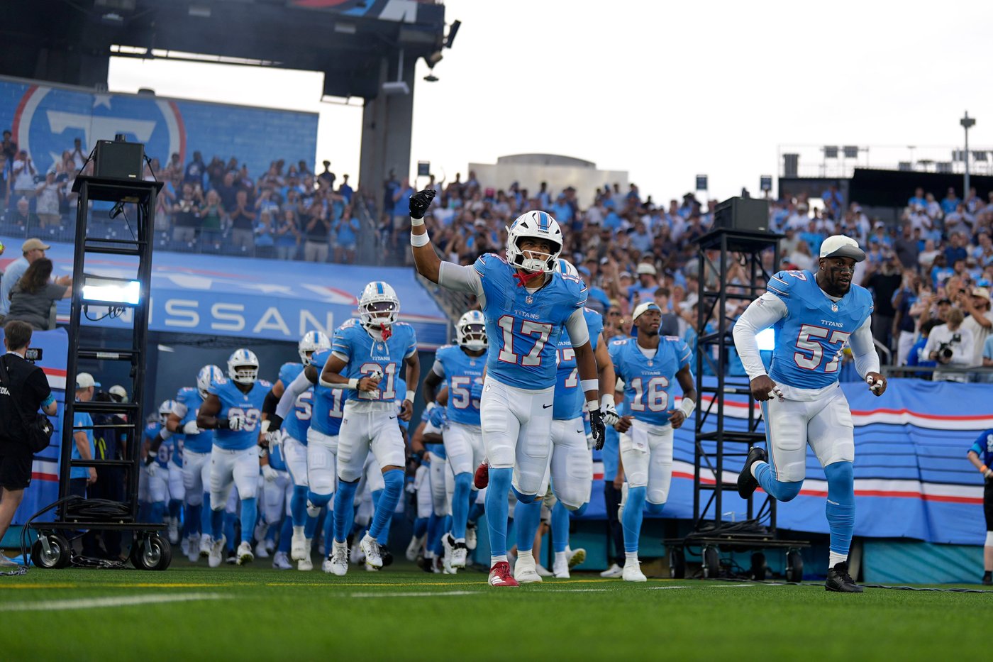 Titans chase a memorable farewell at Nissan Stadium after 4 straight losing seasons | iNFOnews.ca
