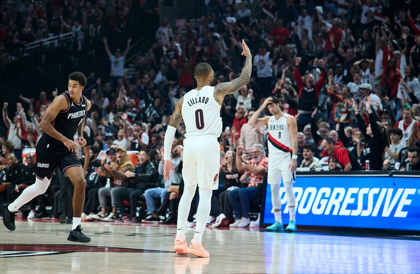 Lillard returns with 25 points, Morant debuts and the Blazers rout the Suns 124-83 | iNFOnews.ca