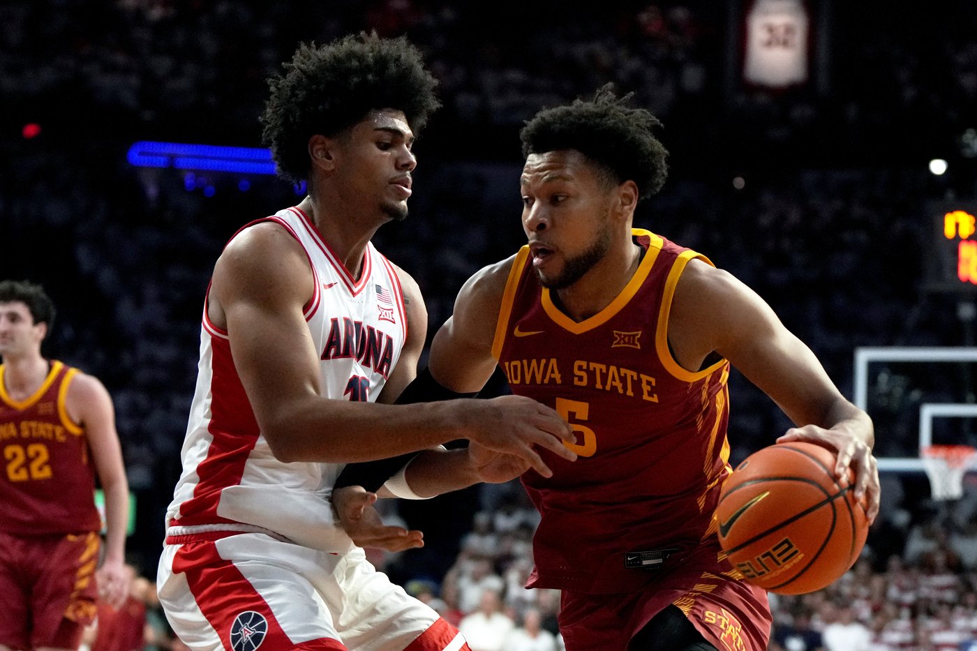 Bradley scores 17 as No. 2 Arizona clinches outright Big 12 title with 73-57 win over No. 6 Iowa St | iNFOnews.ca Bradley scores 17 as No. 2 Arizona clinches outright Big 12 title with 73-57 win over No. 6 Iowa St | iNFOnews.ca