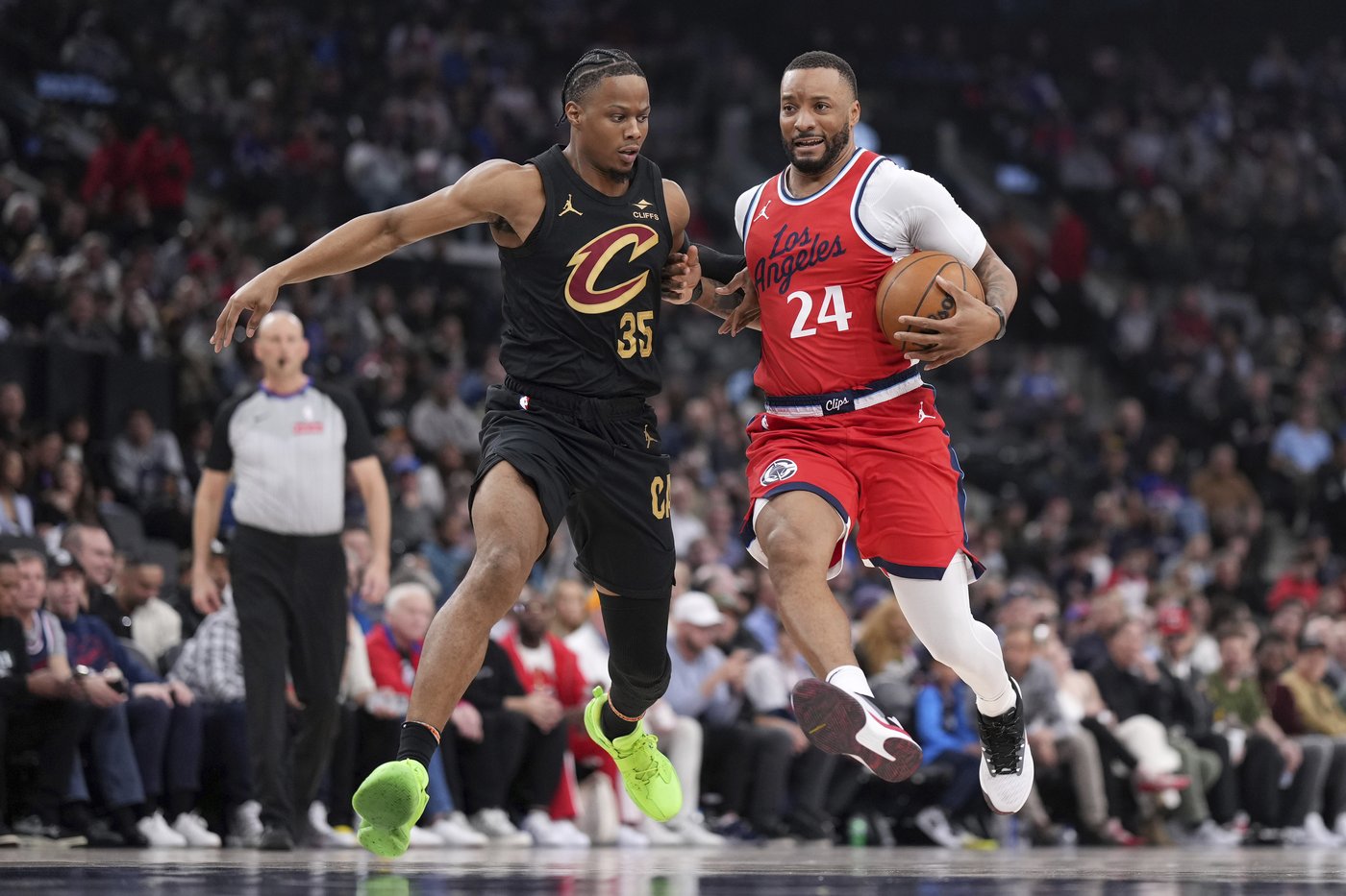 Clippers rally past Cavaliers 132-119, handing East leaders a second straight loss | iNFOnews.ca Clippers rally past Cavaliers 132-119, handing East leaders a second straight loss | iNFOnews.ca