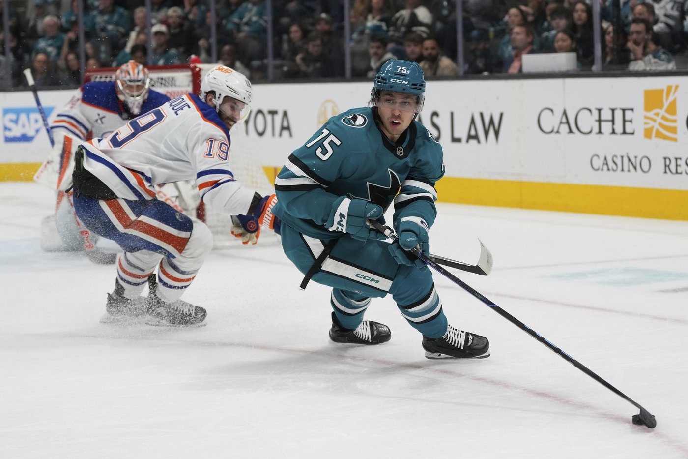 Emberson scores twice, McDavid hits 100-point milestone and Oilers blank Sharks 3-0 | iNFOnews.ca