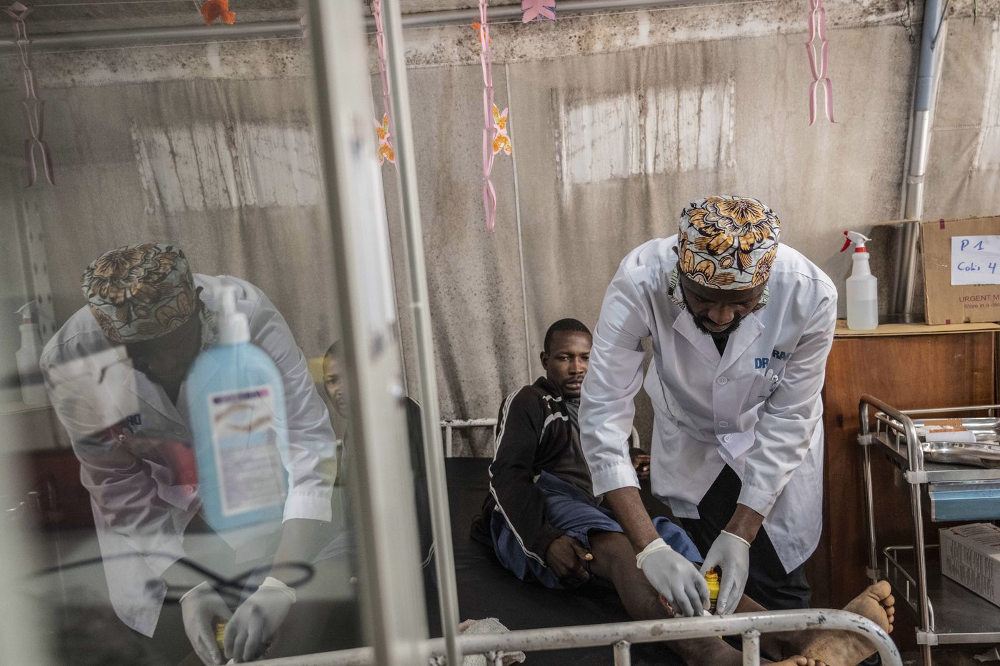 Hospitals in eastern Congo are crowded with wounded and exhausting their supplies | iNFOnews.ca Hospitals in eastern Congo are crowded with wounded and exhausting their supplies | iNFOnews.ca