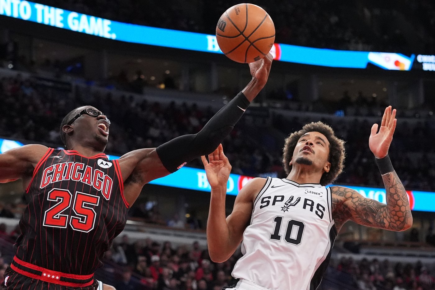 Wembanyama scores 38 points as the Spurs rally past the Bulls for a 121-117 victory | iNFOnews.ca Wembanyama scores 38 points as the Spurs rally past the Bulls for a 121-117 victory | iNFOnews.ca