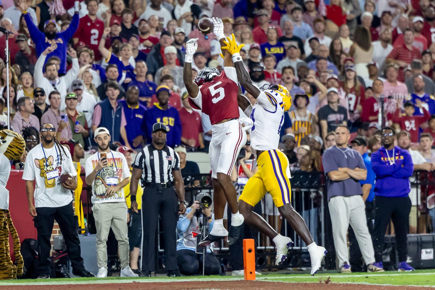 Stifling defense gives No. 4 Alabama its 8th straight win, 20-9 over LSU | iNFOnews.ca Stifling defense gives No. 4 Alabama its 8th straight win, 20-9 over LSU | iNFOnews.ca