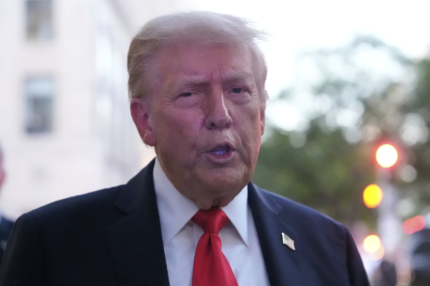 Trump's strike on alleged Venezuelan drug boat raises questions about his use of military power | iNFOnews.ca