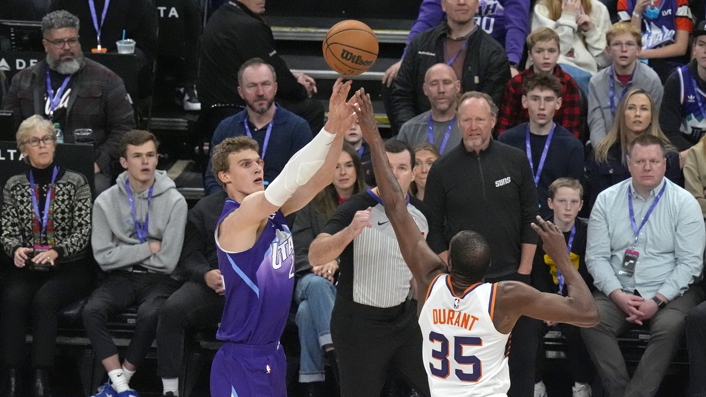 Devin Booker and Kevin Durant lead the Suns past the Jazz, 134-126 | iNFOnews.ca