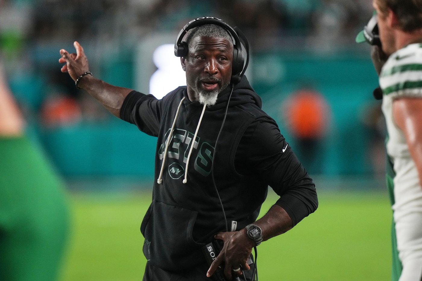 Jets making plenty of mistakes during 0-4 start, but say some calls by officials aren't helping | iNFOnews.ca