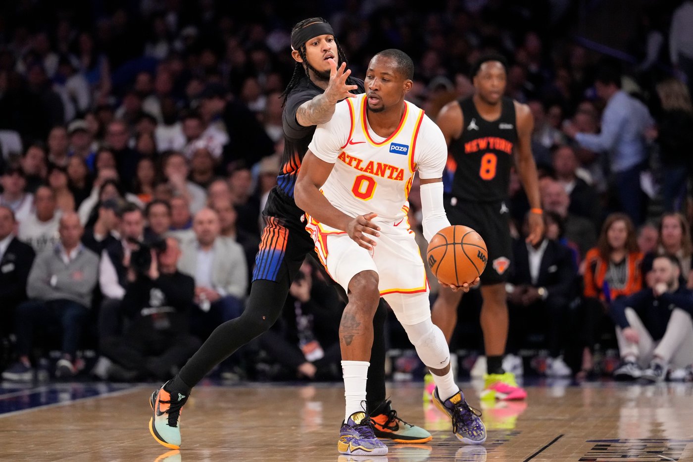 CJ McCollum leads a late rally as the Hawks stun the Knicks 107-106 to tie their series at 1-1 | iNFOnews.ca CJ McCollum leads a late rally as the Hawks stun the Knicks 107-106 to tie their series at 1-1 | iNFOnews.ca