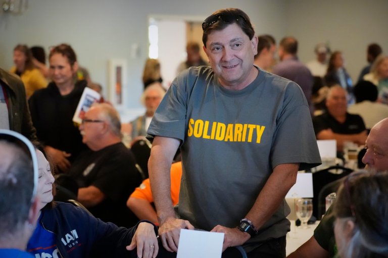 Midterm elections head into the home stretch as candidates hit Labor Day events | iNFOnews.ca