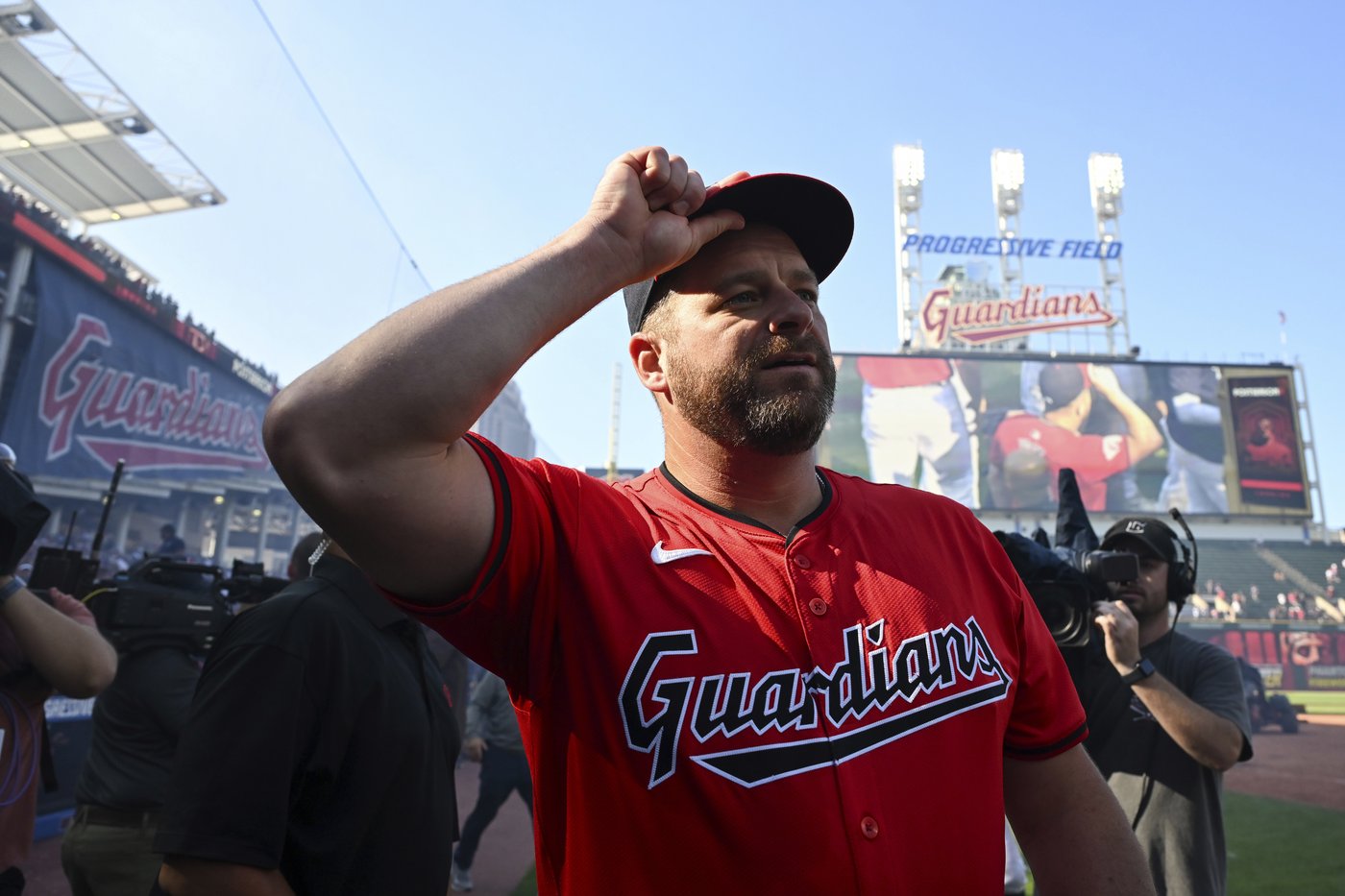 Guardians clinch AL playoff berth with walk-off, 3-2 win in 10 innings over Twins | iNFOnews.ca