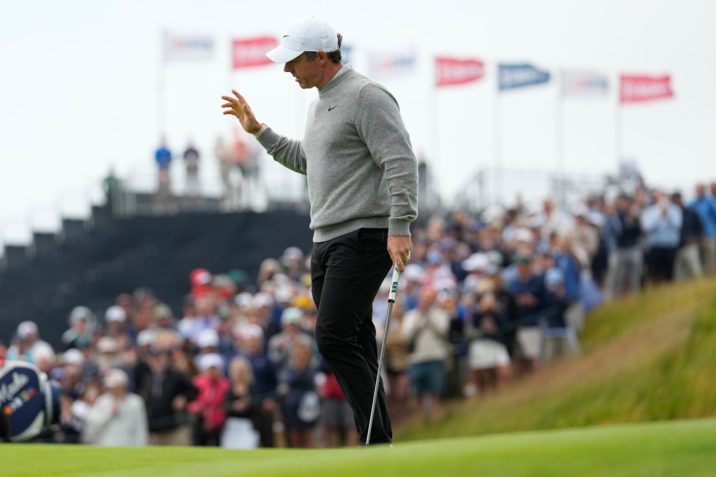 Rory McIlroy's up and down day: Making eagle and scrambling for par to stay in US Open hunt | iNFOnews.ca