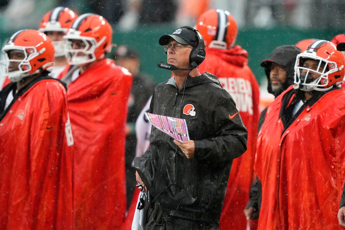 A late botched punt in rain helps sink Browns in loss to Jets that ends 3-game win streak | iNFOnews.ca