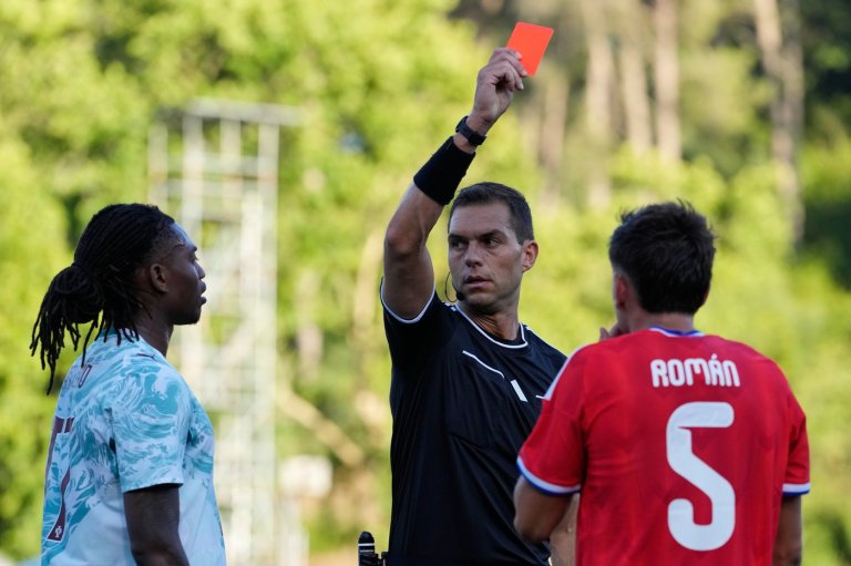 Portugal's Leão sent off for punching in World Cup warmup win over Chile | iNFOnews.ca