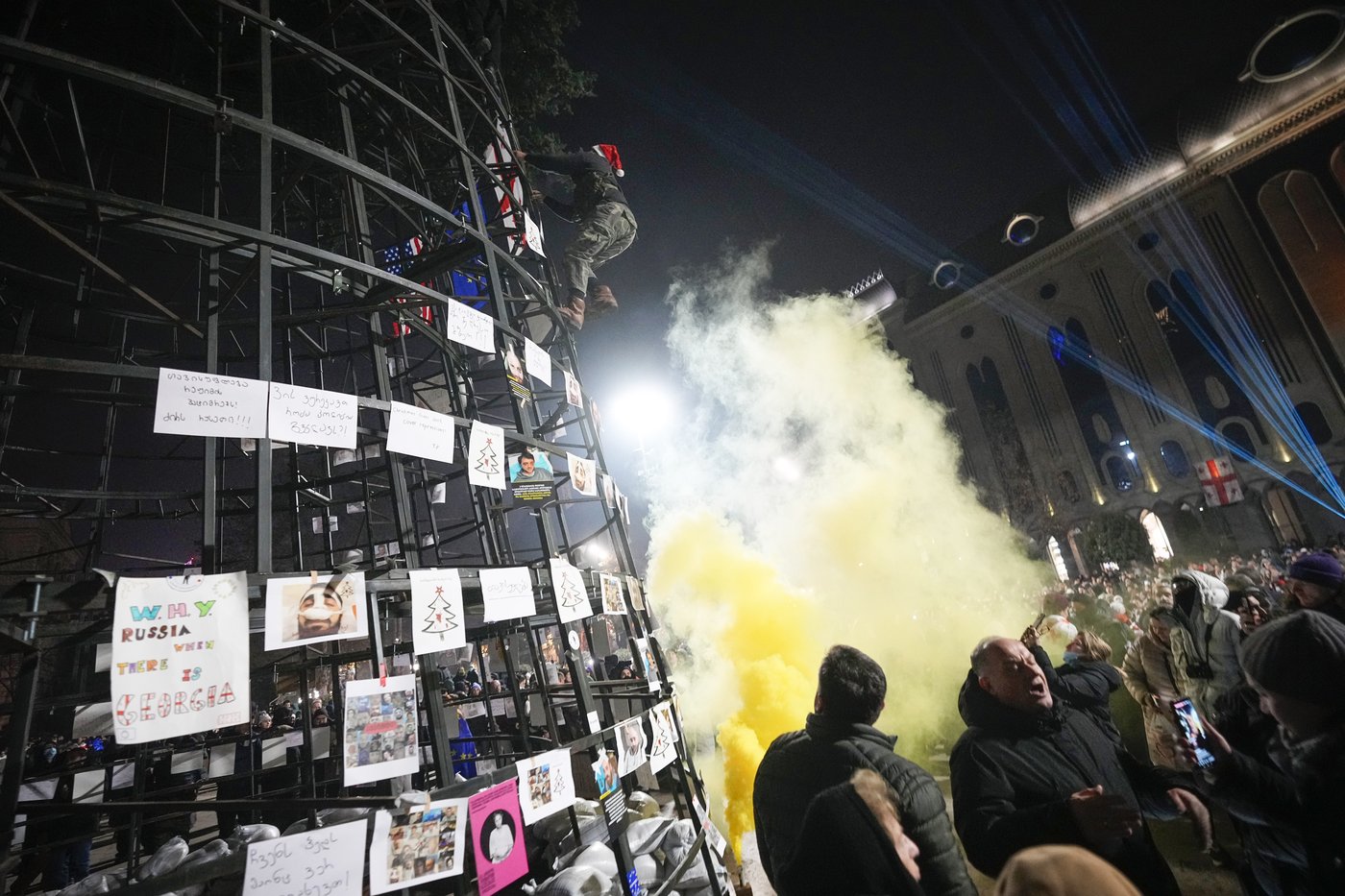 Georgian journalists allege brutal beatings as protests rage against ending EU talks | iNFOnews.ca