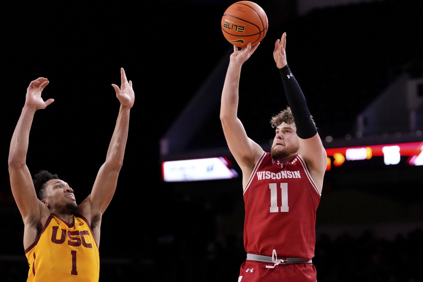 John Blackwell scores 28, No. 24 Wisconsin beats Southern California 84-69 to extend win streak to 7 | iNFOnews.ca