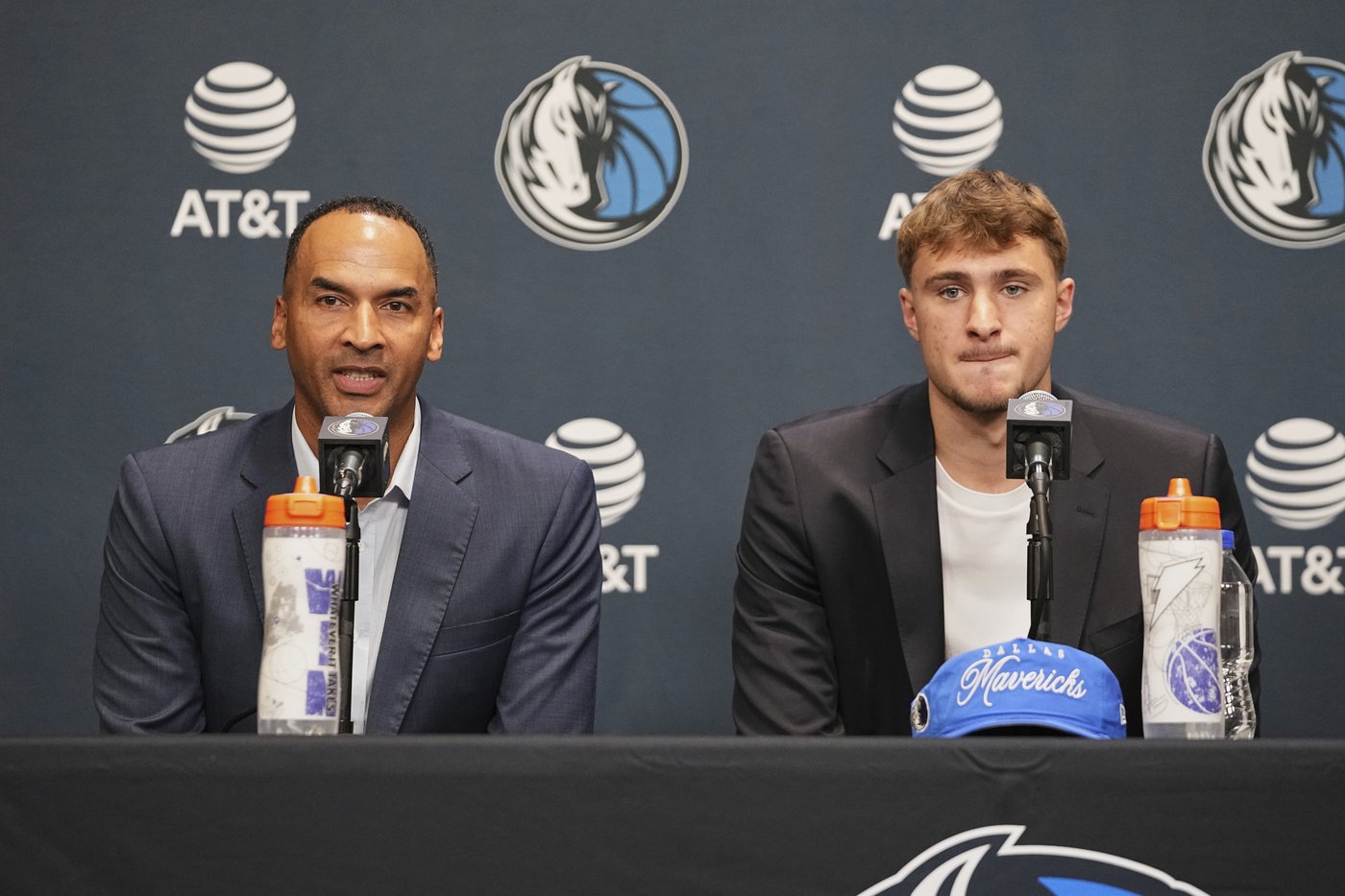 Cooper Flagg looks comfortable in new home as No. 1 pick gets introduced in Dallas | iNFOnews.ca