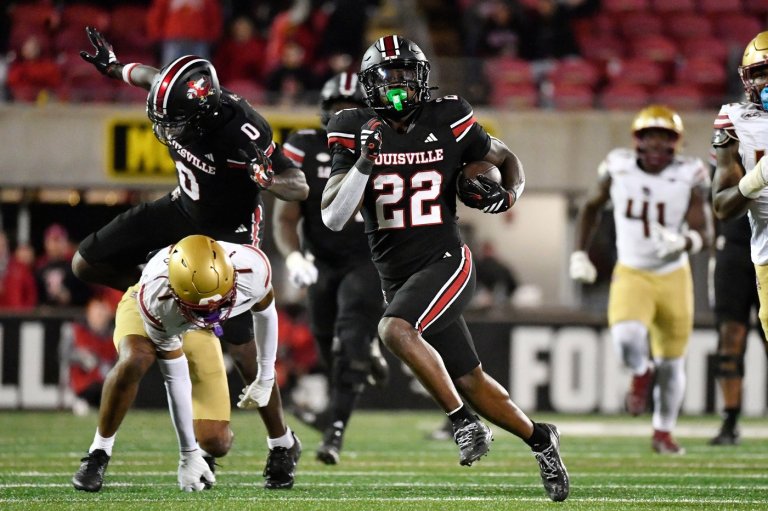 Issac Brown helps No. 19 Louisville run away from Boston College, 38-24 | iNFOnews.ca Issac Brown helps No. 19 Louisville run away from Boston College, 38-24 | iNFOnews.ca
