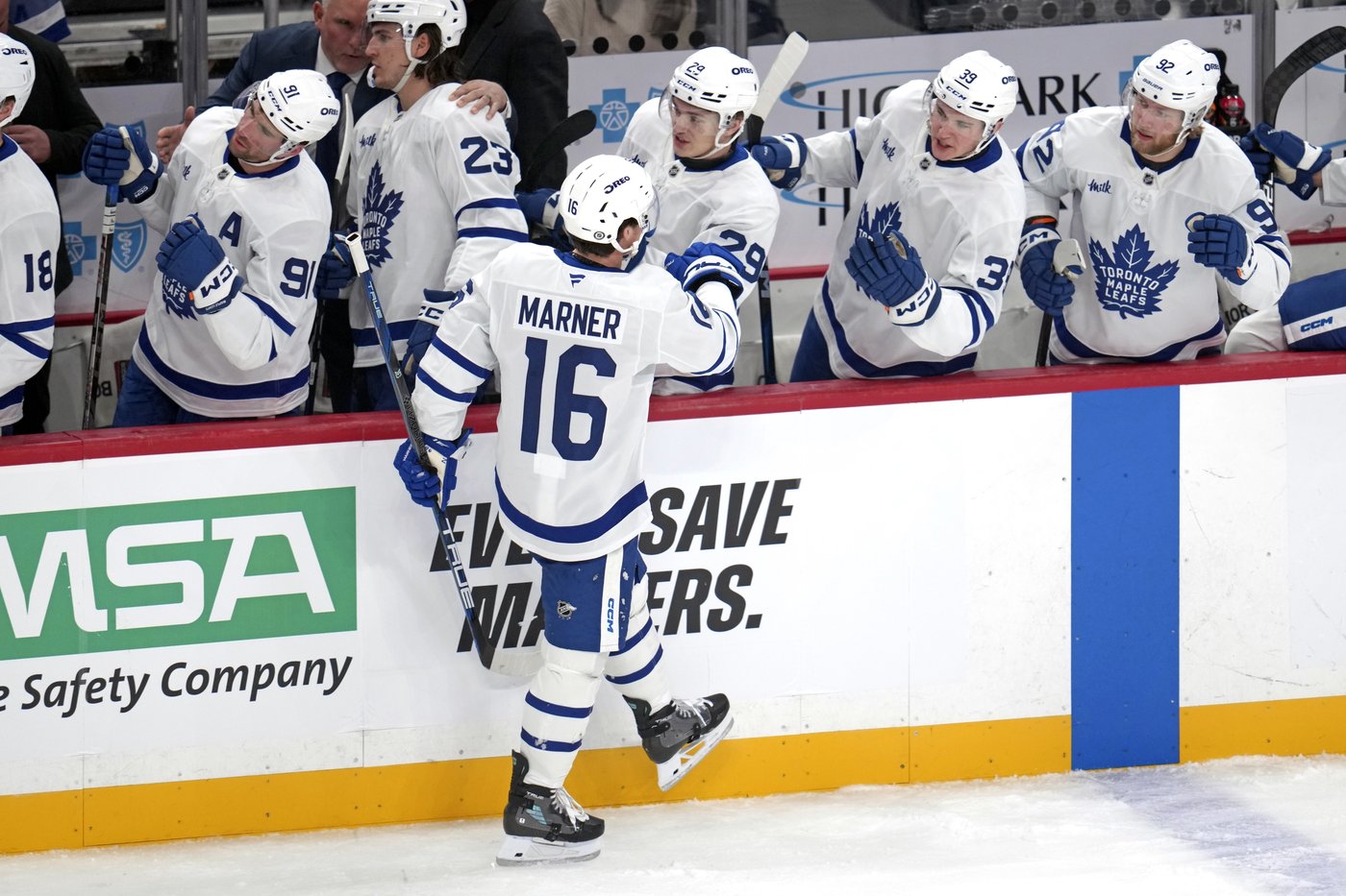Bunting scores decisive power-play goal to power Penguins past Maple Leafs 5-2 | iNFOnews.ca
