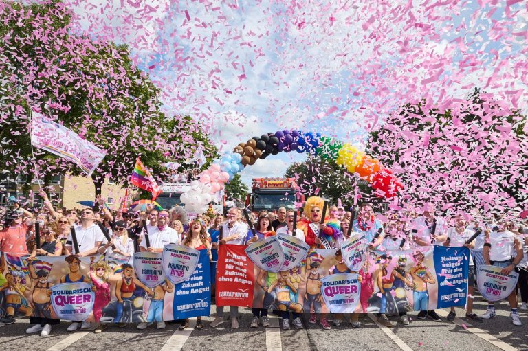 Hamburg Pride gets underway with increased security a week after a fatal attack in Berlin | iNFOnews.ca