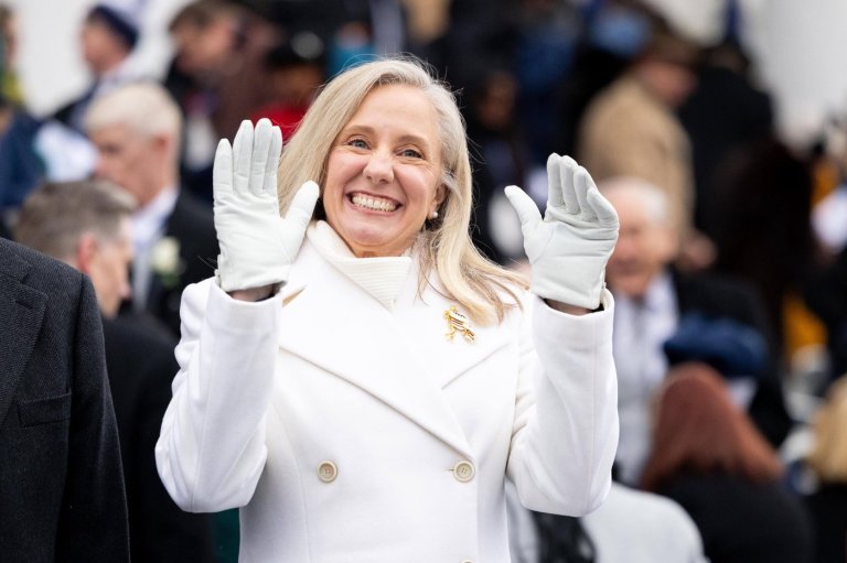 Virginia tradition calls for morning suits at an inauguration. But Spanberger switched things up | iNFOnews.ca