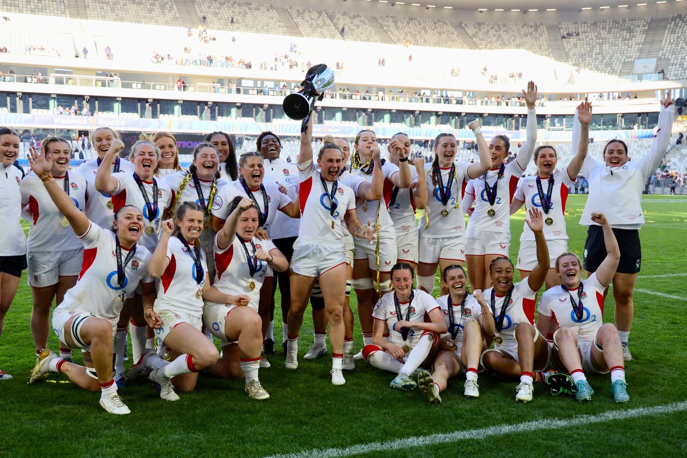 England thumps France to seal an eighth straight Women's Six Nations title and Grand Slam | iNFOnews.ca England thumps France to seal an eighth straight Women's Six Nations title and Grand Slam | iNFOnews.ca