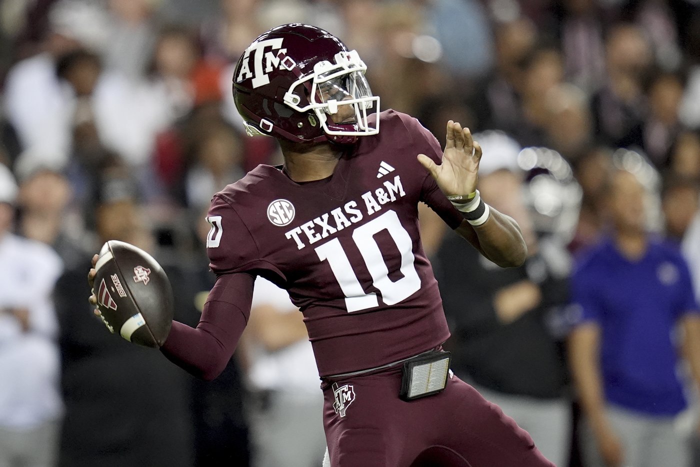 Reed accounts for three TDs as No. 15 Texas A&M rolls to 38-3 win over New Mexico State | iNFOnews.ca