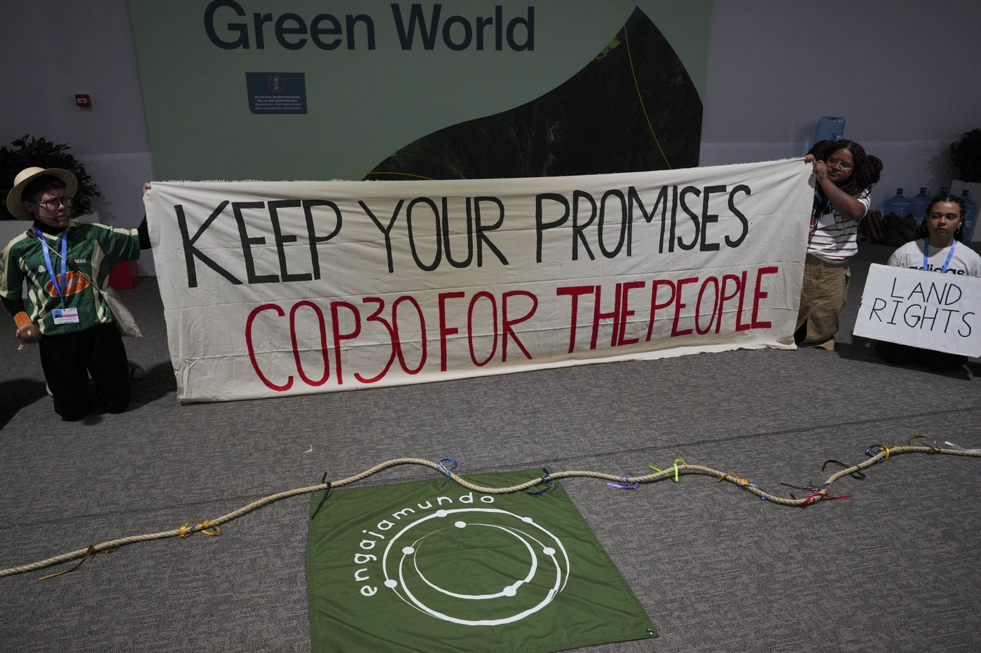 Protesters' biggest day expected at UN climate talks, where progress is slow | iNFOnews.ca