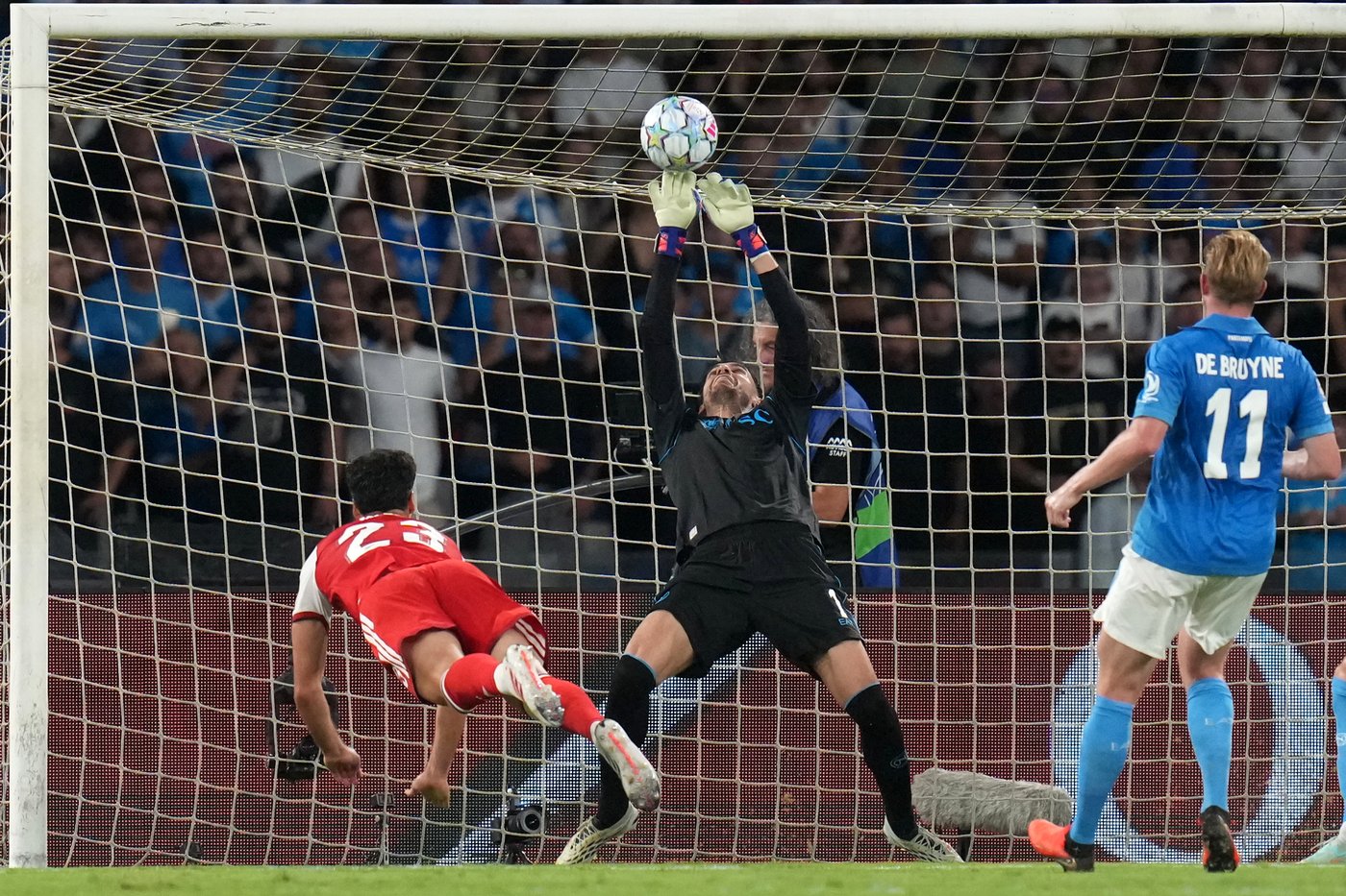 Fit-again Ødegaard orchestrates Arsenal's win over Napoli in Champions League | iNFOnews.ca Fit-again Ødegaard orchestrates Arsenal's win over Napoli in Champions League | iNFOnews.ca