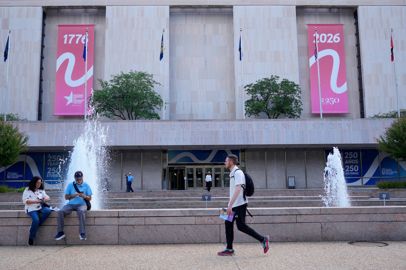 Lonnie Bunch to retire from Smithsonian leadership following clash with Trump administration | iNFOnews.ca Lonnie Bunch to retire from Smithsonian leadership following clash with Trump administration | iNFOnews.ca