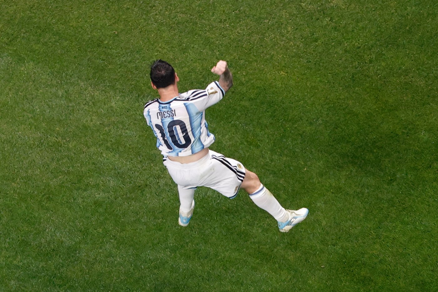 Lionel Messi leads Argentina to 3-2 comeback victory over Egypt and spot in World Cup quarterfinals | iNFOnews.ca