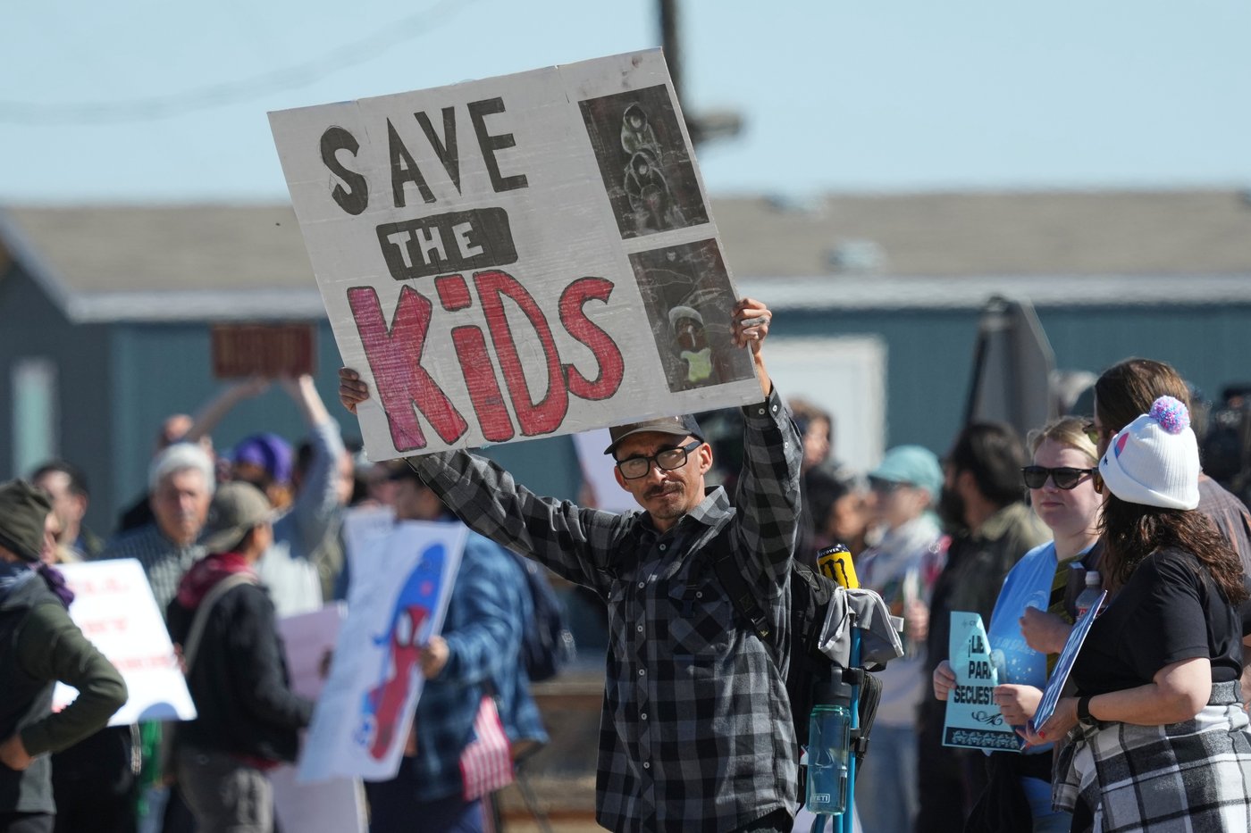Detained immigrant children still face concerning conditions at Texas facility, lawyers say | iNFOnews.ca