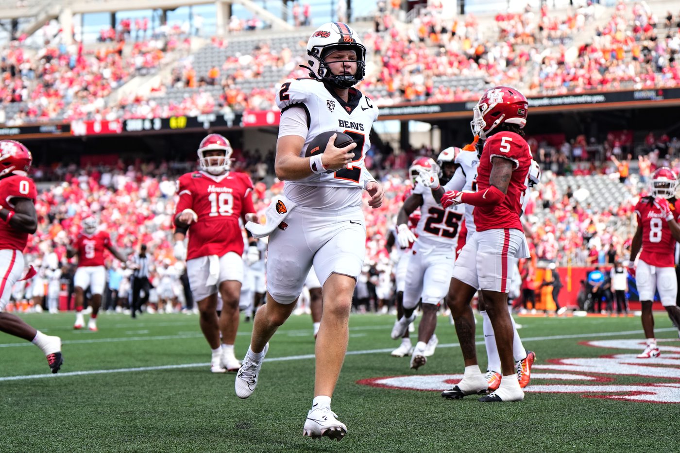 Weigman throws for 305 yards and leads No. 23 Houston to a 33-20 win over Oregon State | iNFOnews.ca