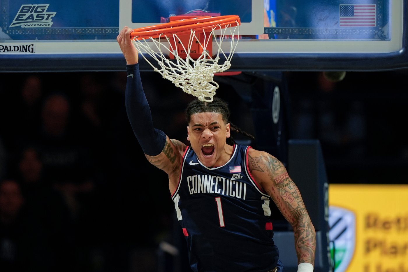 No. 4 UConn beats Xavier 90-67 behind Mullins and Karaban | iNFOnews.ca