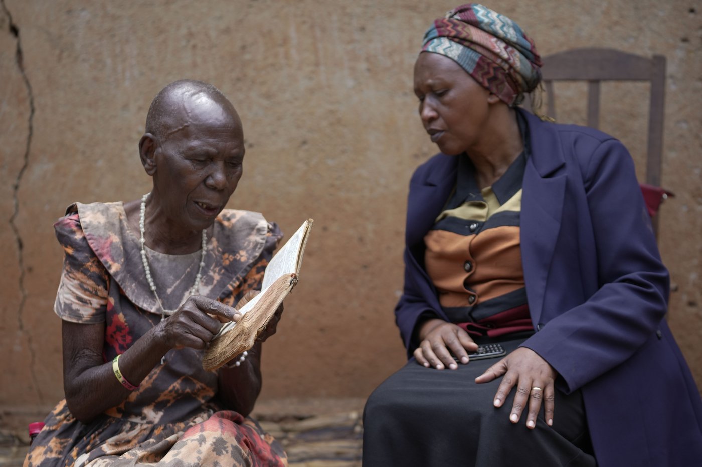 A melodic greeting between women in Burundi is at risk of being lost | iNFOnews.ca