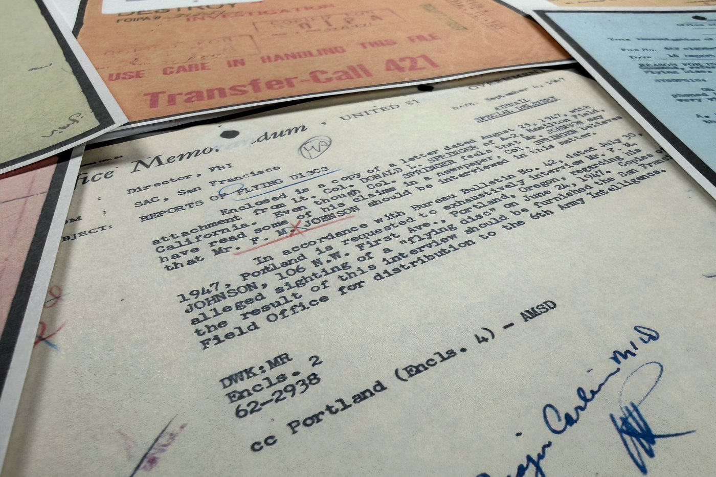 Bright lights and hot orbs: UFO files shed light on sightings but leave interpretation to the public | iNFOnews.ca