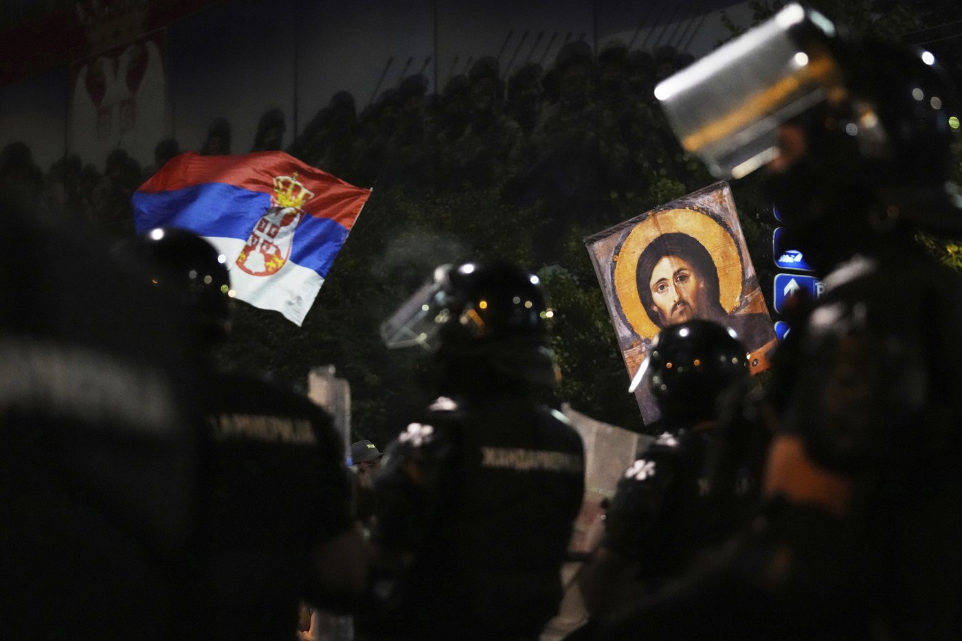 Serbian protesters are back on the streets as clashes with government loyalists escalate | iNFOnews.ca