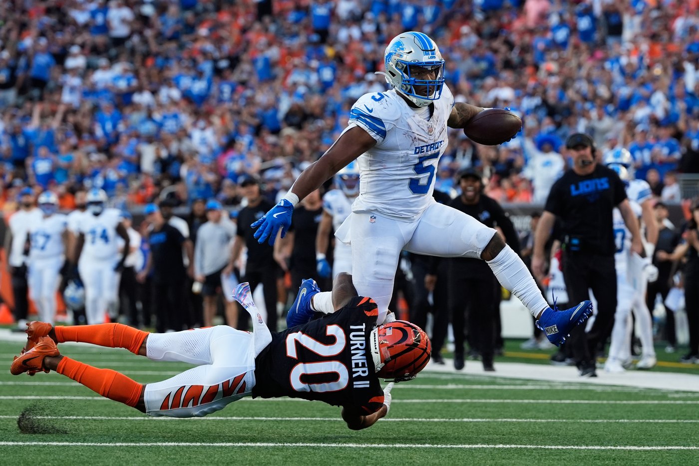 David Montgomery dominates in his hometown as Lions beat Bengals 37-24 | iNFOnews.ca David Montgomery dominates in his hometown as Lions beat Bengals 37-24 | iNFOnews.ca