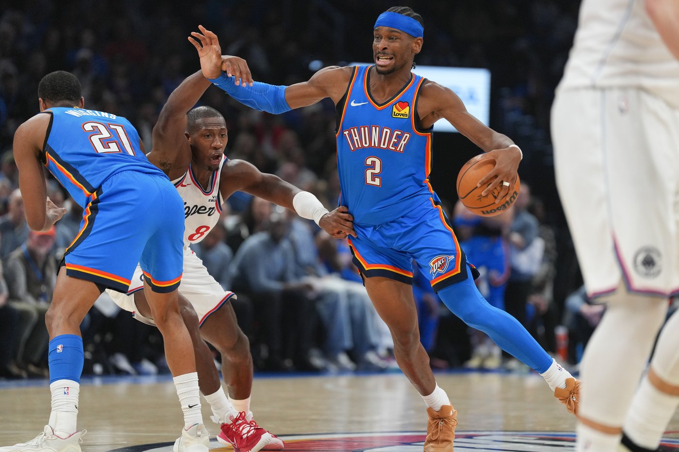 Gilgeous-Alexander scores 32 as Thunder bounce back from rare loss with 122-101 win over Clippers | iNFOnews.ca Gilgeous-Alexander scores 32 as Thunder bounce back from rare loss with 122-101 win over Clippers | iNFOnews.ca