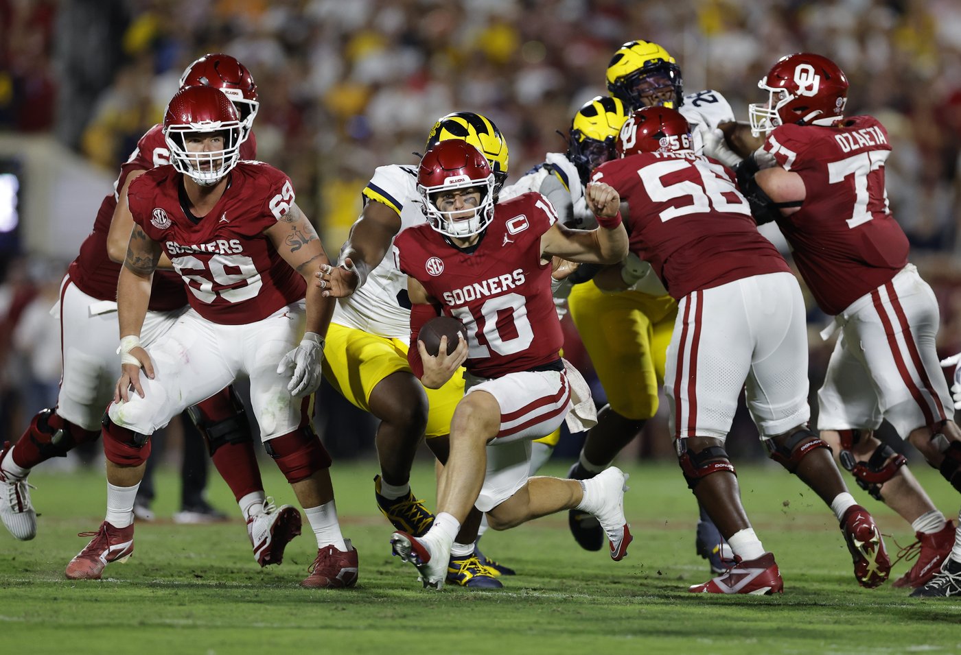 John Mateer has 2 TDs rushing, 1 passing as No. 18 Oklahoma beats No. 15 Michigan 24-13 | iNFOnews.ca